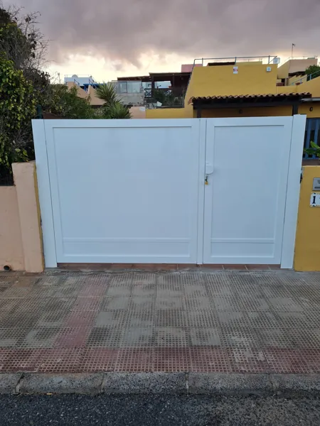 CERRAJERÍA Y PUERTAS FUERTEVENTURA: cancela batiente cerrajeria y puertas fuerteventura