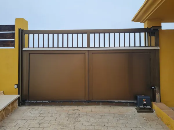 CERRAJERÍA Y PUERTAS FUERTEVENTURA: cancelas corredereas cerrajeria y puertas fuerteventura